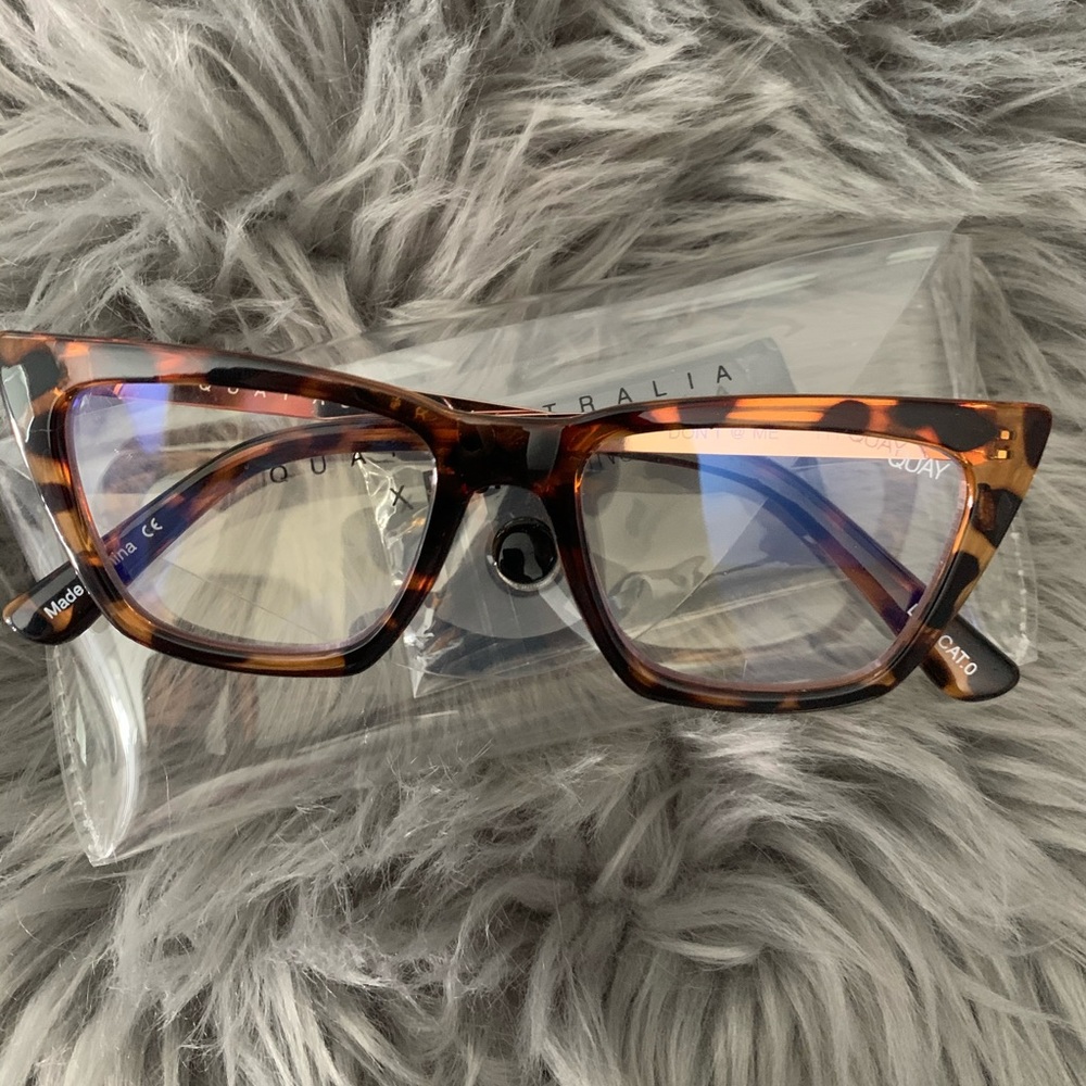 Quay glasses